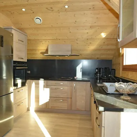 Spacieux 4 Pieces Avec Mezzanine, Balcon Et Parking, A 2 Pas De Super-chatel - 7 Pers. - Fr-1-676-25 *