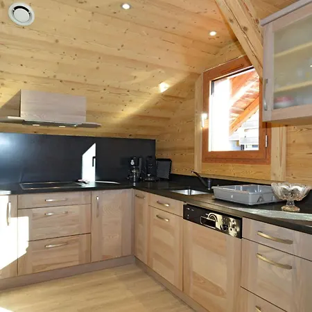 Spacieux 4 Pièces Avec Mezzanine, Balcon Et Parking, à 2 Pas De Super-châtel - 7 Pers. - Fr-1-676-25 *